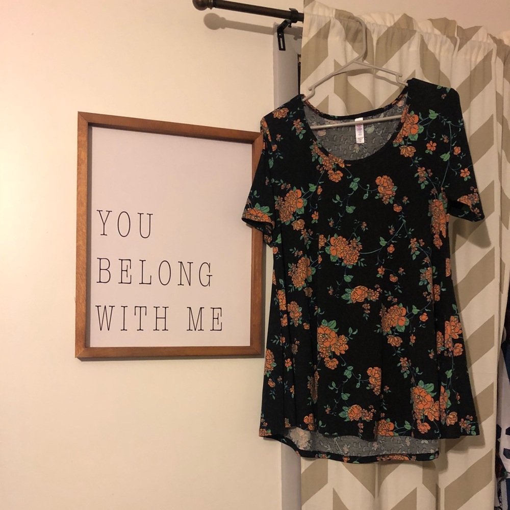 Lularoe Perfect Tee
